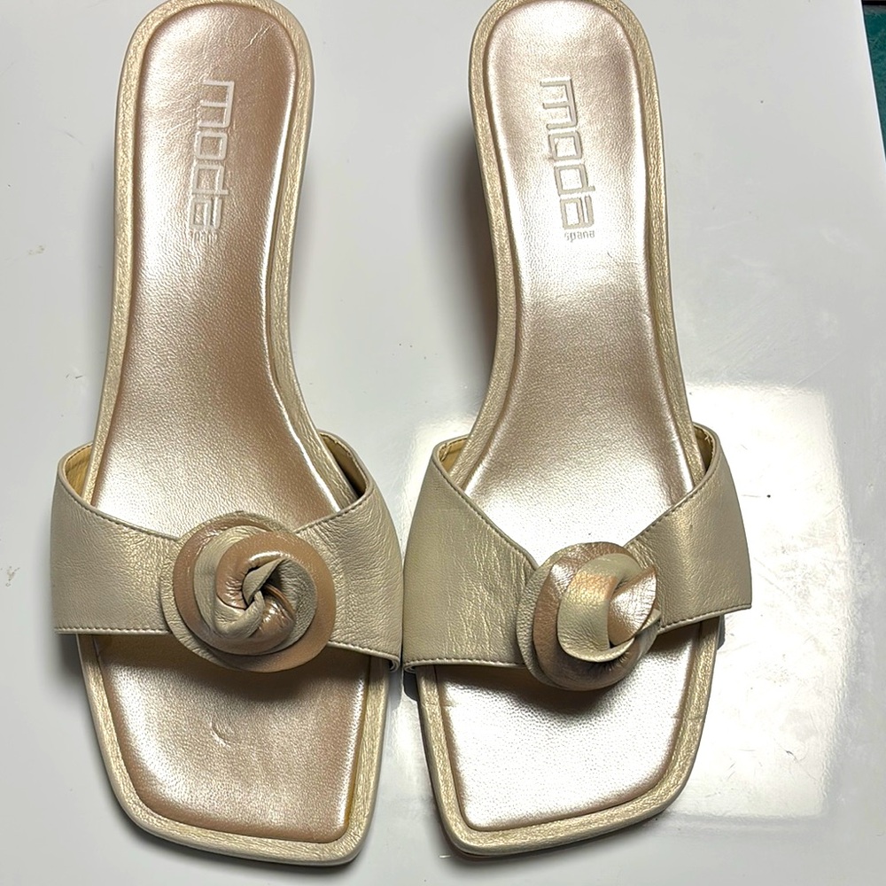 Vintage, New Moda Leather Kitten Heels, Size 11